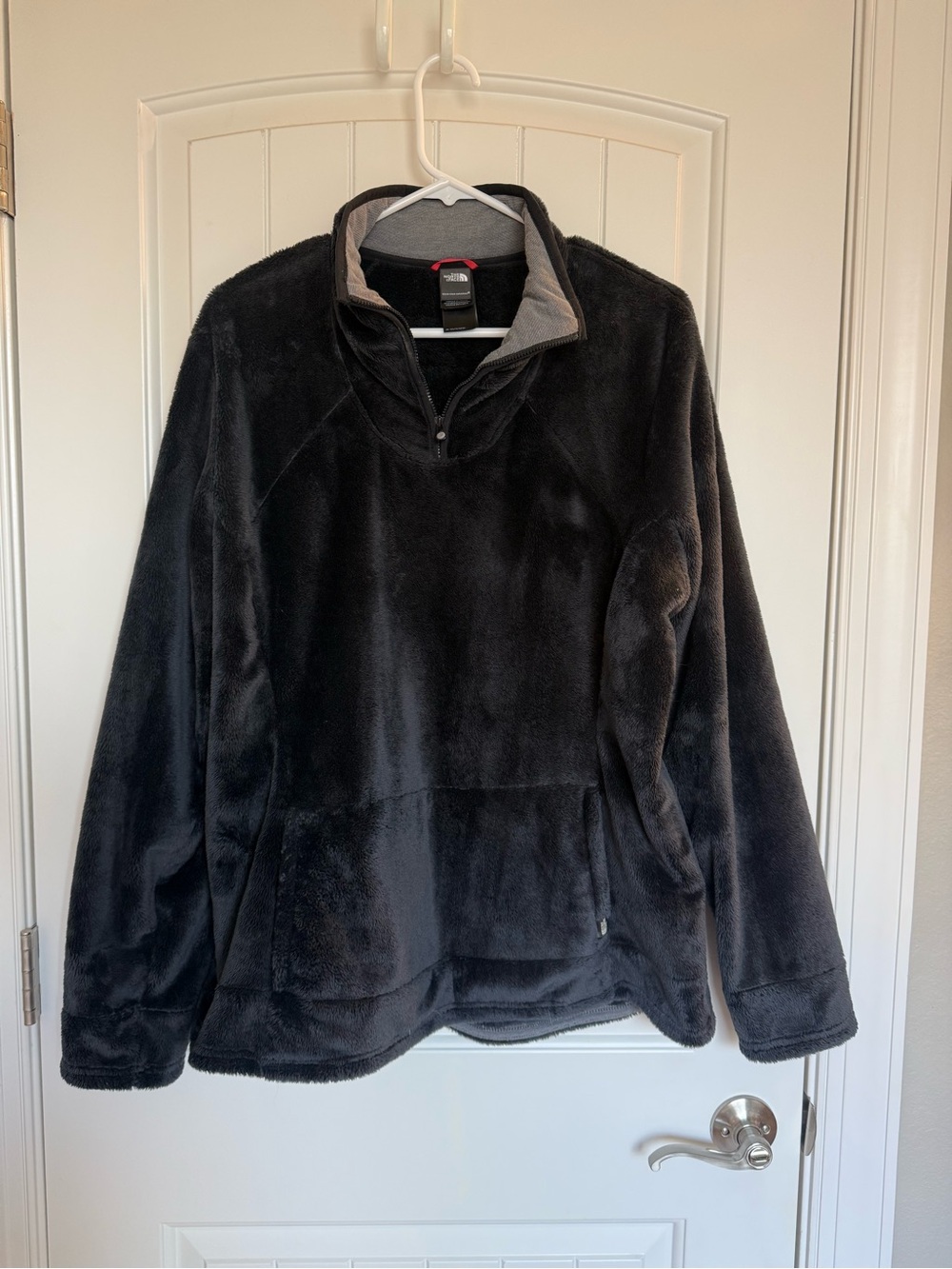 North Face Plush Black Quarter-Zip Fleece Pullover